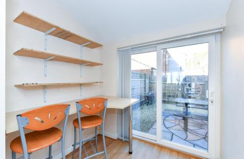 Clifton Casa | Morgan House- 4 Bed House, Near Nottingham Trent Uni