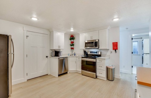 Morgan Apartamento | Morgan Retreat: A Modern Family Getaway