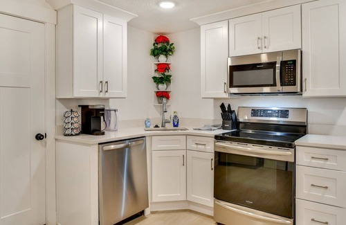 Morgan Apartamento | Morgan Retreat: A Modern Family Getaway