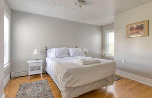 Housatonic Apartamento | Morgan's Millhouse (Front)