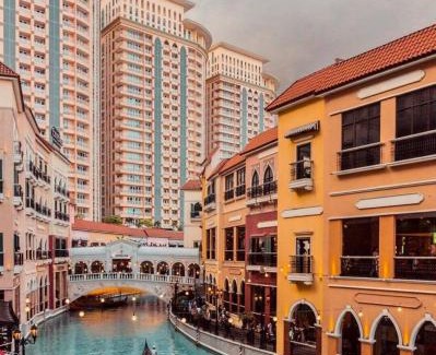 Pinagsama Apartamento | Morgan Suite BGC across5 Venice Canal Mall free Pool gym