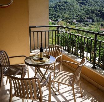 Donji Morinj Apartamento | Morinj Lavender Bay Apartment E3
