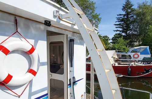 Schmoeckwitz Casa | Moritz - a holiday home very close to the water - with a lakeside terrace