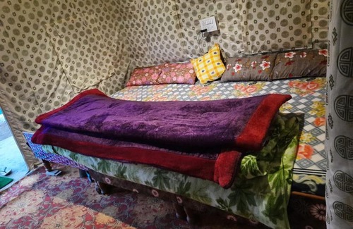 Gobind Dham Otro | Morning Glory camping and trekking