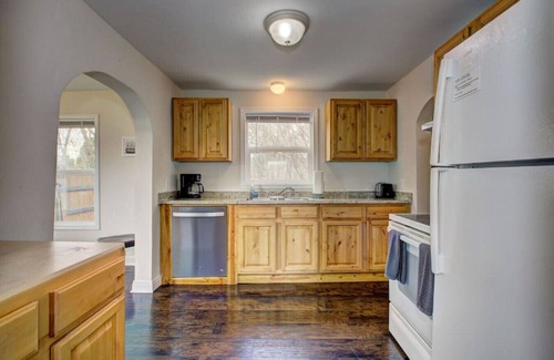 Star Casa | Morningstar Cottage in Star, RV Parking, Pets Yard