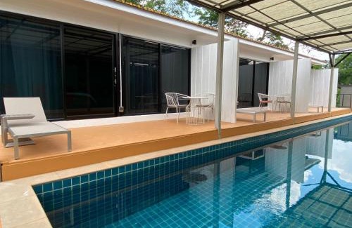 Kamphaeng Saen Casa | Morocco Blue cafe by Chilong River Farm Resort