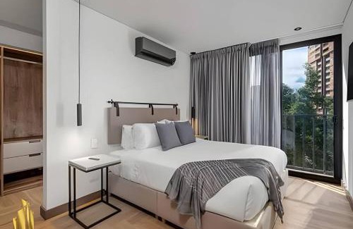 La Florida Apartamento | Morph 302 - Modern apt high ceilings BBQ/Jacuzzi