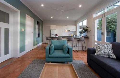 Cumberland Park Casa | Morris and Eaton Cottages - 3BR WiFi Parking