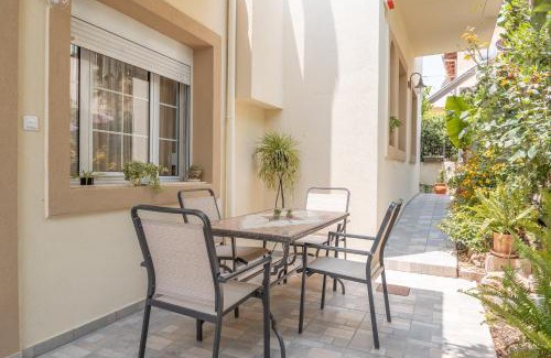 Vathianos Kampos Apartamento | Mosaic art garden house