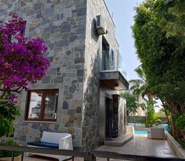 Cape Greko Casa | Mosaic villa by the sea