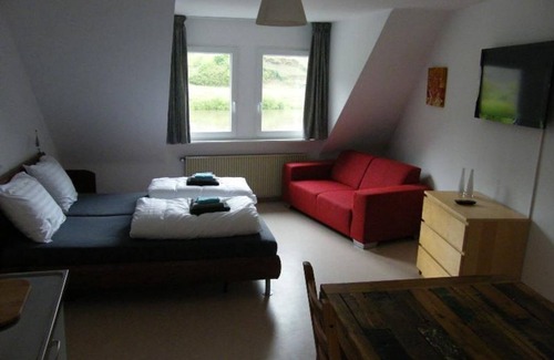 Bremm Casa | Mosel Homes en el monasterio Stuben - cabaña, ducha, WC