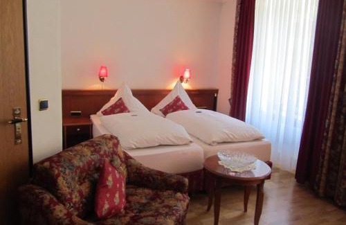 Cochem Hotel | Moselland Hotel im Enderttal Zum Onkel Willi