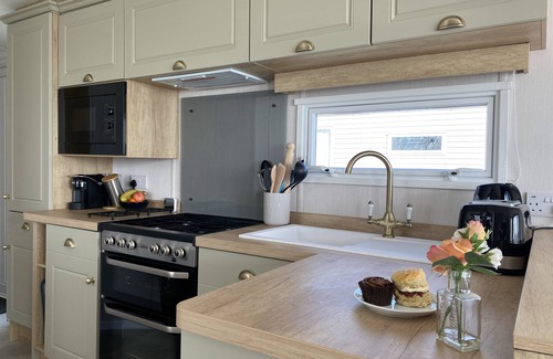 Holworth Cabina | Moselle - Creek Caravan Park Ringstead - Dog Friendly