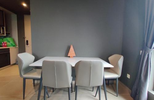 Sungai Penchala Apartamento | Mossaz by OliverHome - 3Pax - SmartTV-1Utama