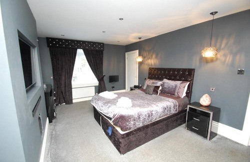 Glasgow Casa | Mosspark Luxury House