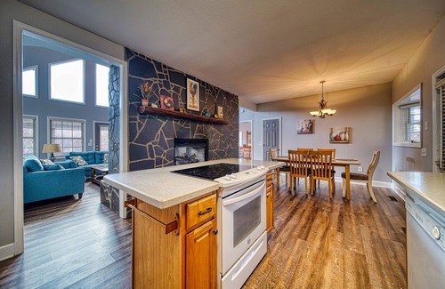 Hiawassee Casa | 'Mossy Oaks Lodge' - 4 BR / 3 BA con excelentes vistas!
