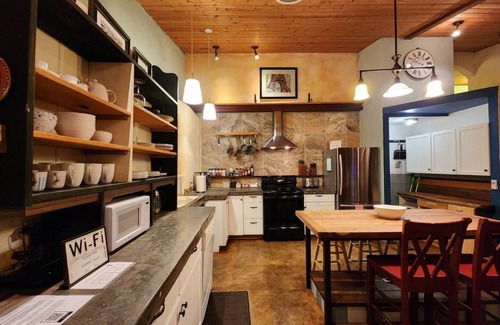 Mariposa Casa | Mossyrock Strawbale House - Near Yosemite & Town