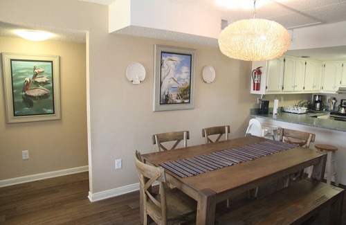 Crescent Beach Condominio | Most Beautiful Area of the Beach!! Tradewinds Unit 81