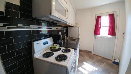 Sturgeon Bay Hotel | Motel 57