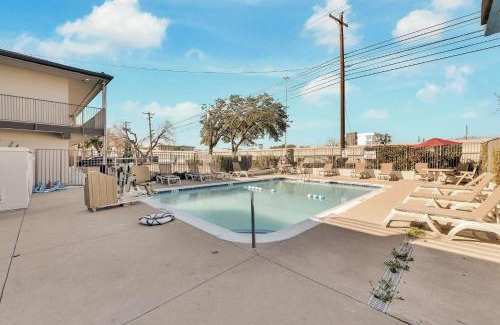 Parker Lane Hotel | Motel 6-Austin, TX - Airport - South