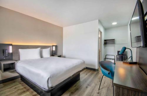 North Lamar Hotel | Motel 6-Austin, TX - North