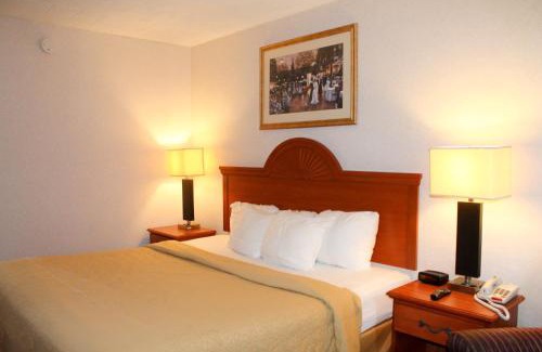 Clarion Hotel | Motel 6-Clarion, PA