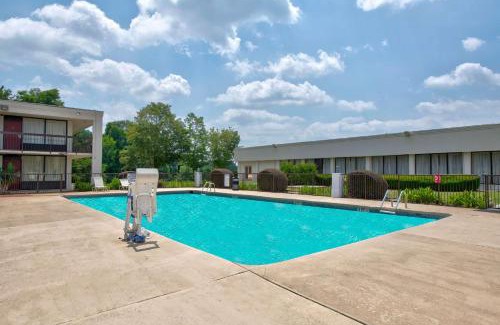 Conyers Hotel | Motel 6-Conyers, GA