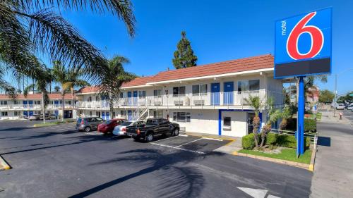 Dupont Hotel | Motel 6-Denver, CO - Airport