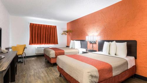 Elk Grove Village Hotel | Motel 6-Elk Grove Village, IL