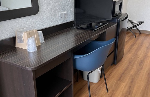Longview Hotel | Motel 6 Longview, TX