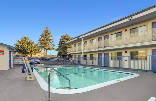 Napa Hotel | Motel 6 Napa, CA