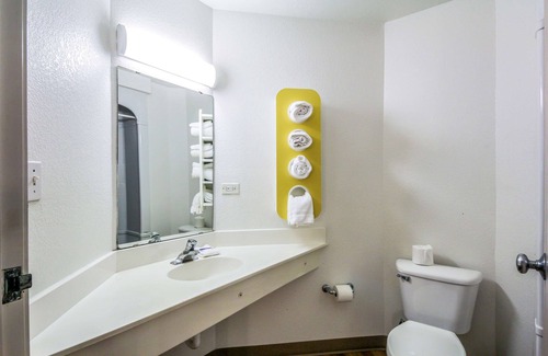 New Braunfels Hotel | Motel 6 New Braunfels, TX