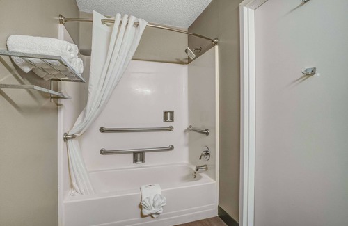 Percival Hotel | Motel 6 Percival, IA