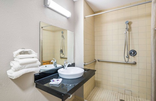 Sandston Hotel | Motel 6 Sandston, VA - Richmond, Va