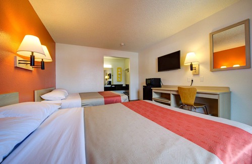 SeaTac Hotel | Motel 6 Seattle, WA - Airport