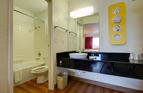 SeaTac Hotel | Motel 6 Seattle, WA - Airport