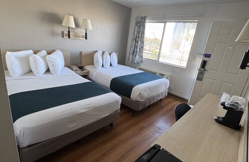 Southwest Anaheim Hotel | Motel 6 Stanton, CA
