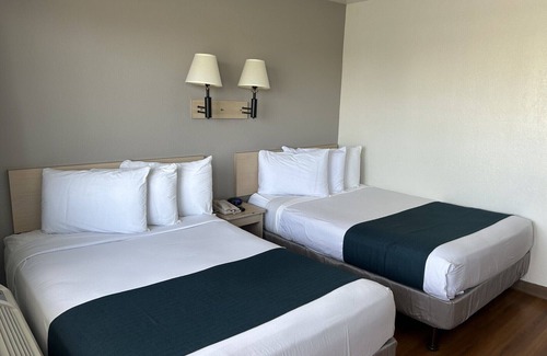Southwest Anaheim Hotel | Motel 6 Stanton, CA
