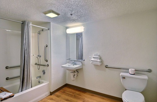 Tewksbury Hotel | Motel 6 Tewksbury, MA - Boston