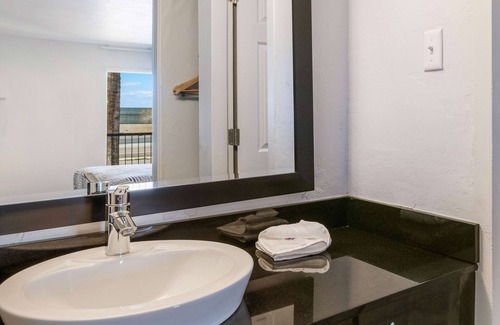 Downtown Tucson Hotel | Motel 6 Tucson, AZ