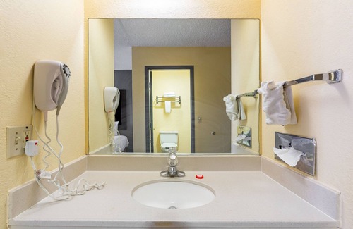 Tulsa Hotel | Motel 6 Tulsa, OK - Airport