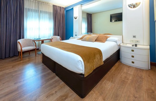 Oleiros Hotel | Motel Jardin