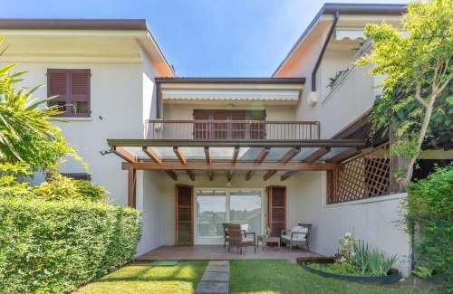 Monte Apartamento | Mother of Pearl House with Lake View Pool