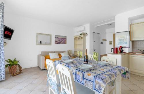 Monte Apartamento | Mother of Pearl House with Lake View Pool