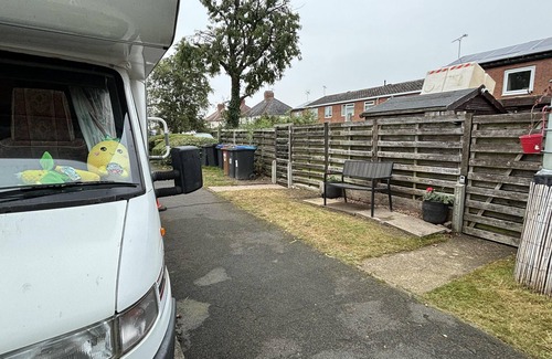 Measham Chalet De Esquí | Motorhome in Hinckley- Sleeps 3- Pet Friendly