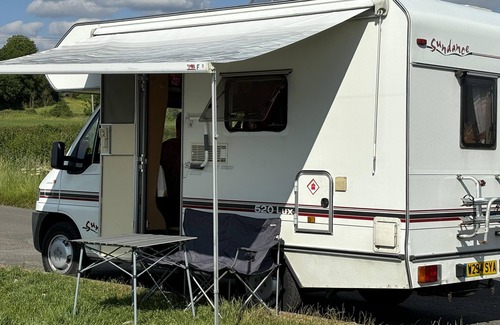 Measham Chalet De Esquí | Motorhome in Hinckley- Sleeps 3- Pet Friendly