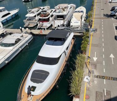 Barceloneta Alquiler De Eote | MotorYacht 21 avec équipage
