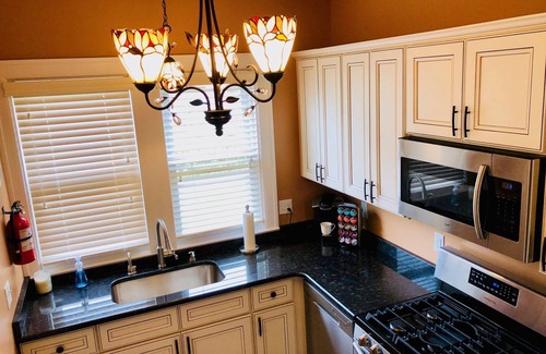 New Center Detroit Casa | Motown BNB. Experimenta Detroit con estilo.