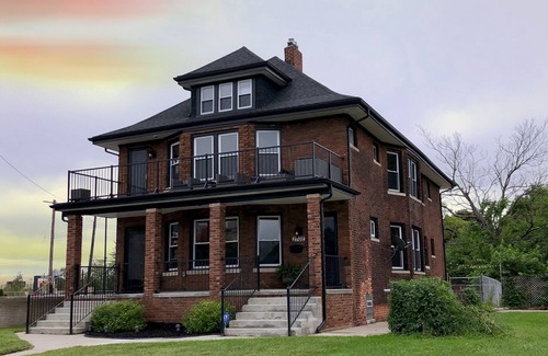 New Center Detroit Casa | Motown BNB. Experimenta Detroit con estilo.