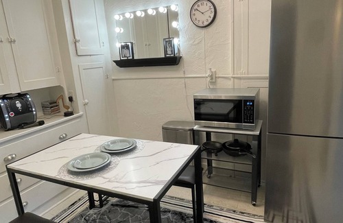 Detroit Apartamento | Motown “Music Lovers” Suite